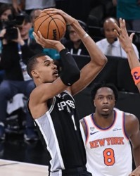 NBA：马刺领先13分遭逆转！文班亚马26分12板，布伦森30分