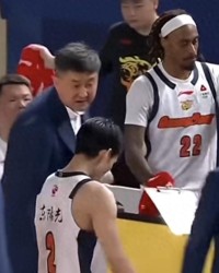 米兰体育app下载-不是张皓嘉！不是杜润旺！杜锋训斥2人10中0，奎因失误徐杰挨批